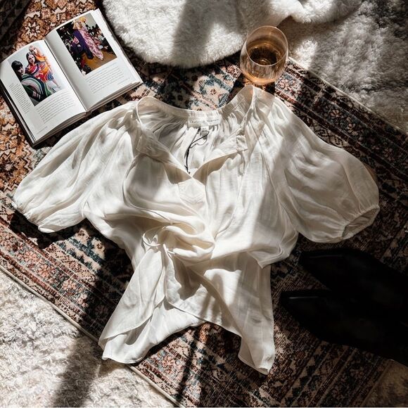 Chelsey & Theadore Tops - Chelsey and Theadore White silky blouse
